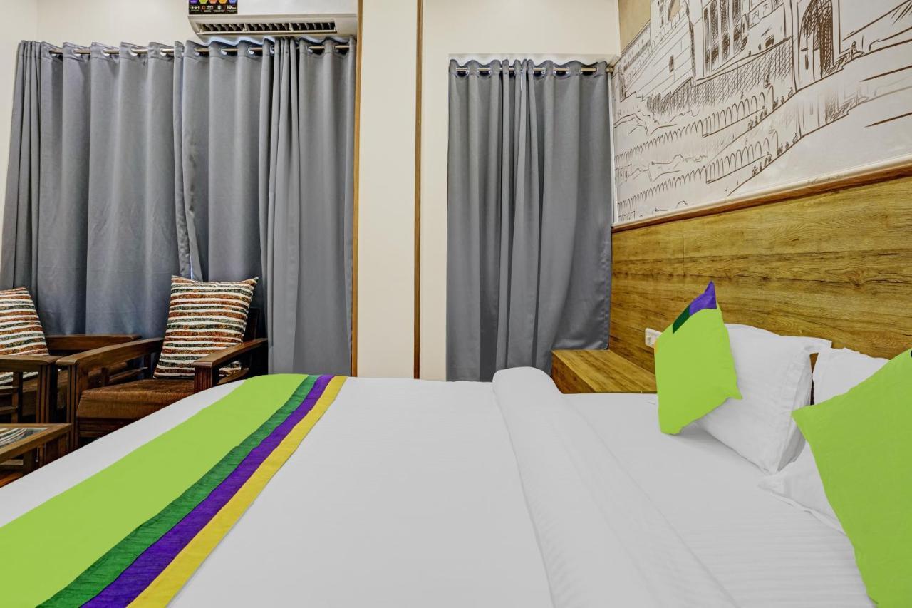 Treebo Trend Freedom Star, Vile Parle Hotell Mumbai Eksteriør bilde